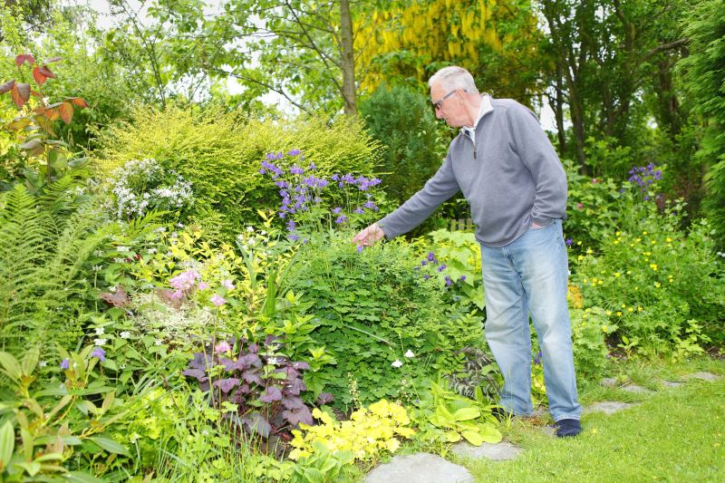 Weeding And Mulching in Ventura County, CA